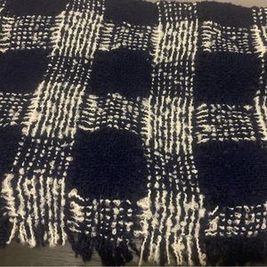 Boyne Valley Weavers Scarf - Navy - Tartan Plaid